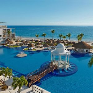 Dreams Sapphire Resort & Spa